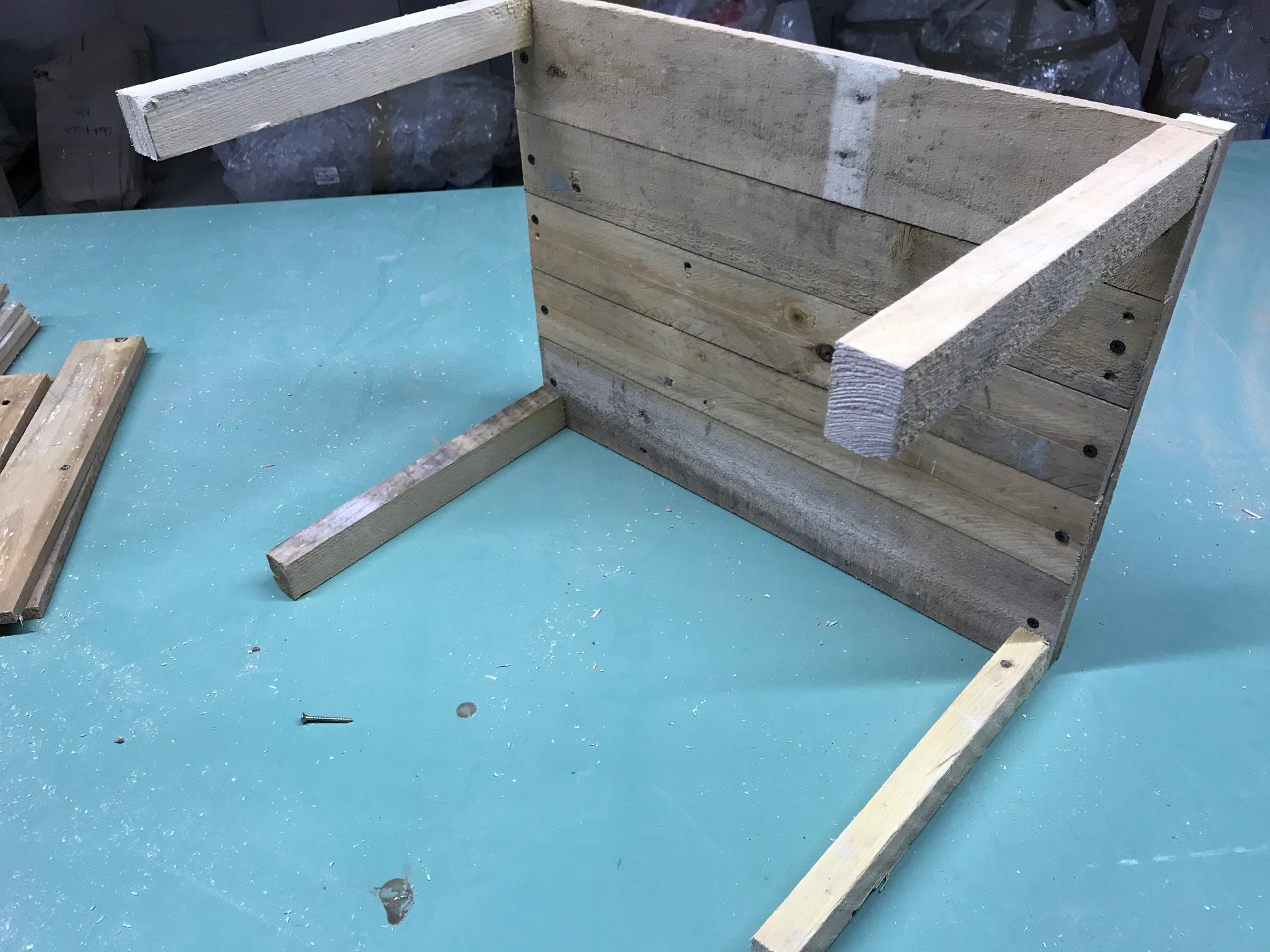 caisse rangement diy e1497023066649 - King Matériaux