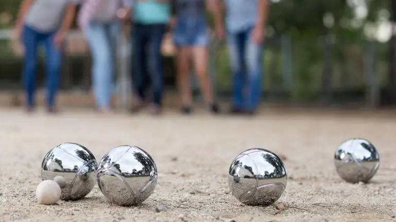 terrain de pétanque à la maison