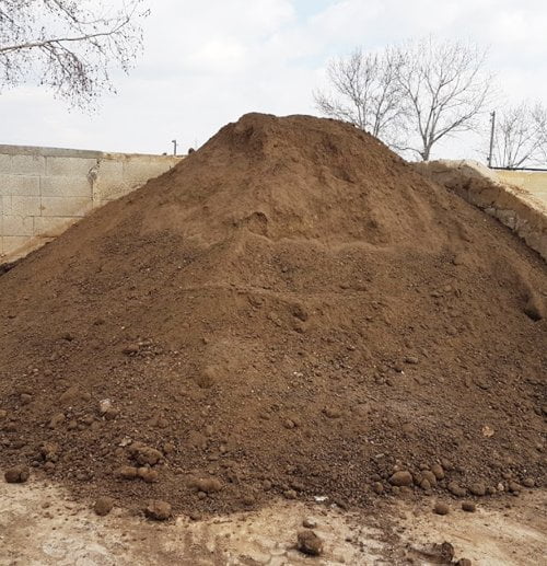 terre enrichie à Vitrolles