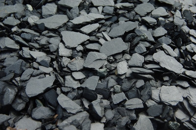 paillage naturel en ardoise à Nice