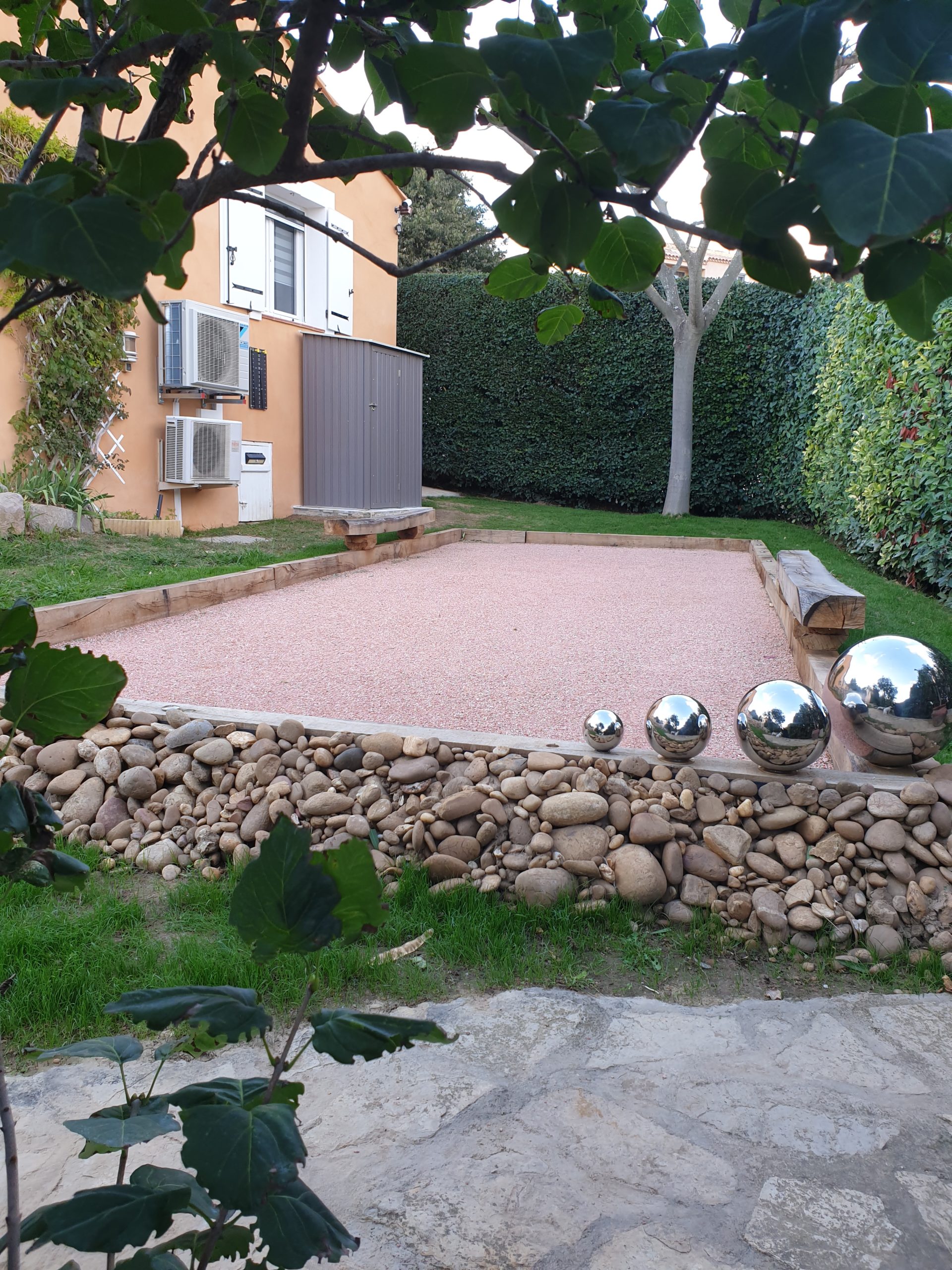 terrain de pétanque à Meyrargues