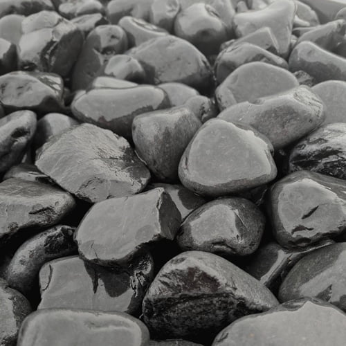 galet marbre noir 40 60 mm