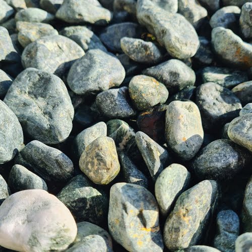 galet marbre vert 25 40 mm