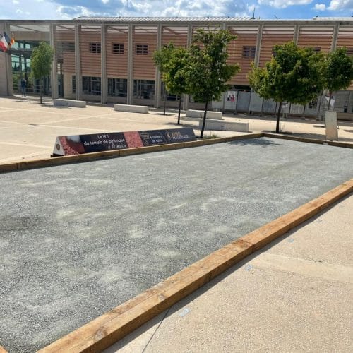 Fourniture terrain de pétanque à Saint-Savournin