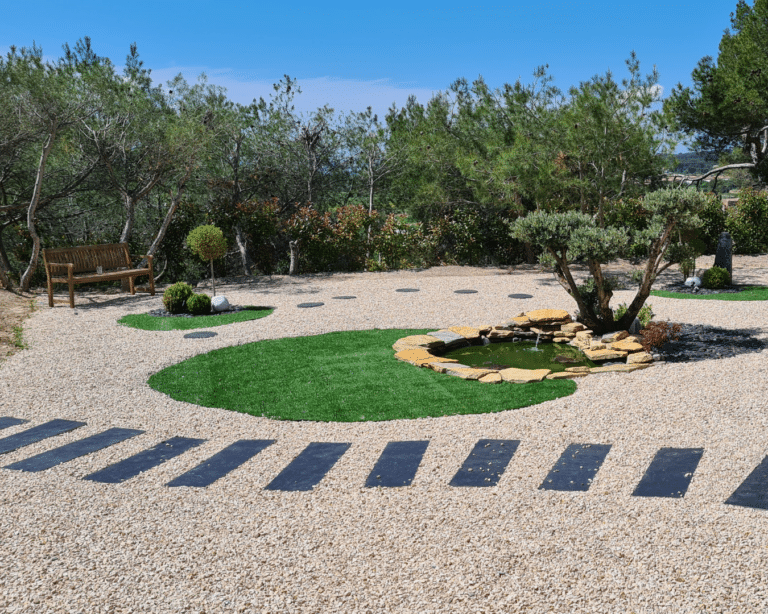 Aménagement paysager avec des graviers